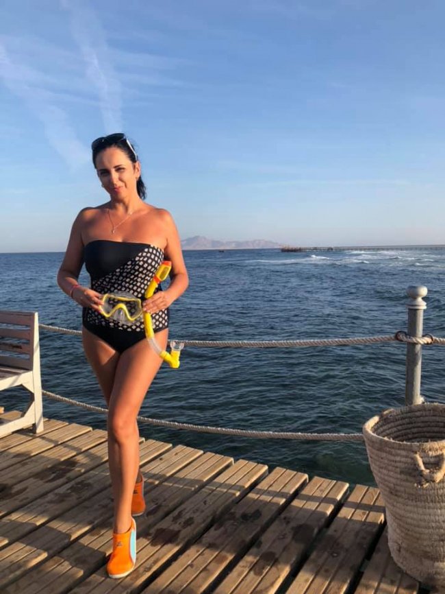 Луцька телеведуча поділилася спекотними фото з екзотичного відпочинку