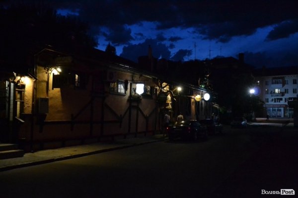До Дня міста. Вечірній Луцьк. ФОТО