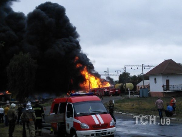 На Черкащині палають цистерни з пальним. ФОТО. ВІДЕО