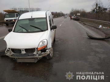 В аварії у Рованцях постраждала 25-річна дівчина