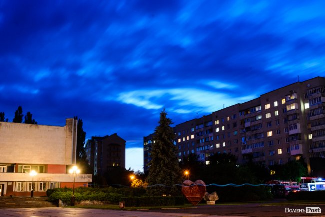 Магія світла: луцький фотограф поділився запохлюючими світлинами нічного міста