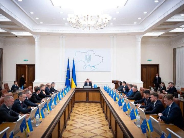 Уряд створив Координаційний центр з організації бронювання та уточнив визначення критичності