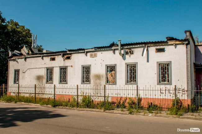 «Хто живе на ЛПЗ, тому у житті везе»: день на луцькому районі контрастів. ФОТО