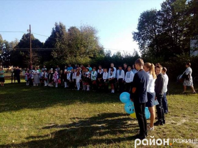  Перший дзвінок у селі Мильськ 