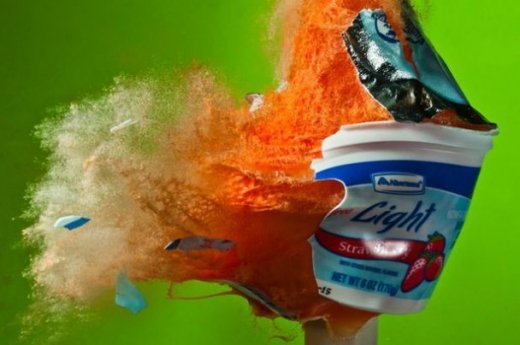 Стоп-кадр: як куля розриває їжу