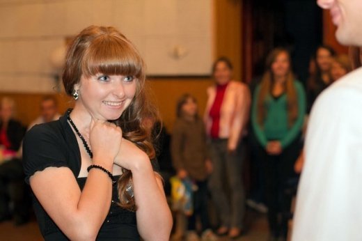 Допоможіть дівчинці!