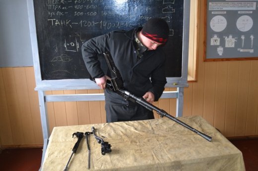 На Волині слухачі курсу «Командного лідерства» стріляли та водили бойові машини