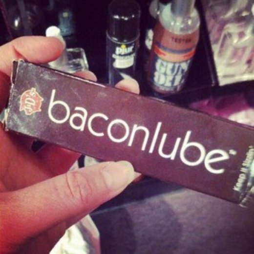 Презерватив з бекону. ФОТО