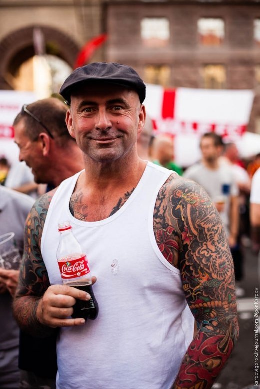 Київська фан-зона: це вам не прапори на мордах малювати!