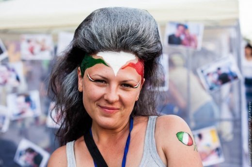 Київська фан-зона: це вам не прапори на мордах малювати!