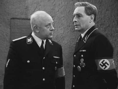  По РСХA бродят слухи, дружище Штирлиц, ...