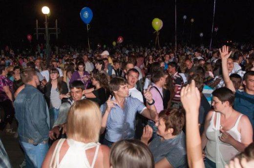 Єремєєв на діскотєці в Манєвічах. ФОТО