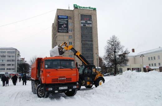 Центр Луцька готують до Нового року. ФОТО