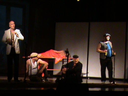 Мистецький мат-обстріл! - вистава Подерв’янського у Луцьку