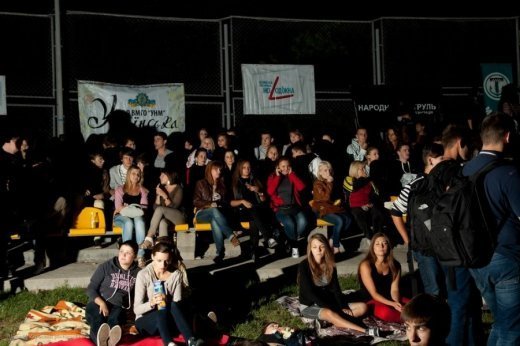 «Молодіжна Платформа» загадувала бажання під звуки кіно