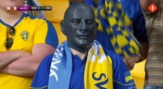 Хто ж ховався під маскою Фантомаса під час матчу Україна - Швеція? 