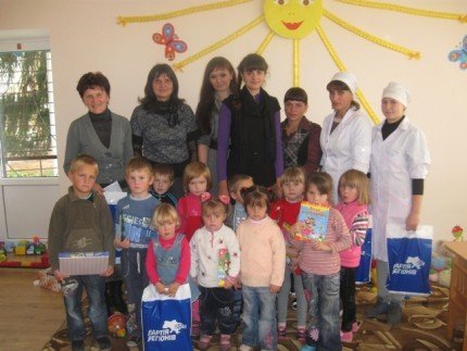 «Зроби добро, подаруй книжку», переконують «Молоді регіони»