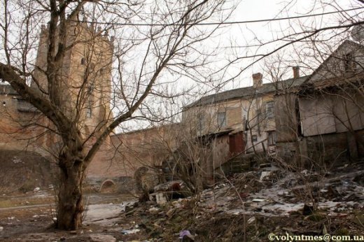 Хто ще скаже "заповідник"?? Або розруха починається з "Рабанівки"