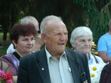 Партія регіонів вшанувала героїв. ФОТО