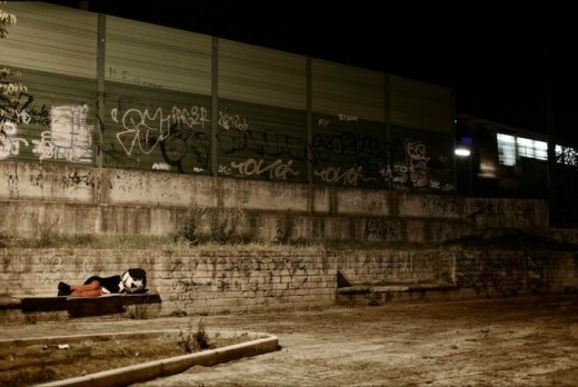 Бетмен - автозаправник, а Дональд Дак продає квіти