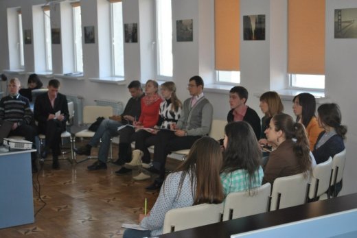 У Луцьку навчали як ефективно реалізувати право на мирні зібрання