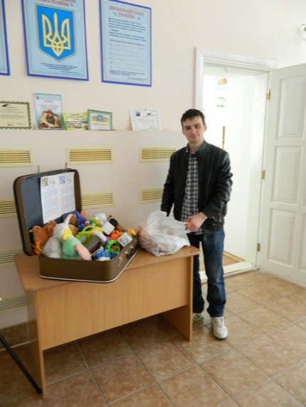 Молоді регіони приєдналися до БЛАГОДІЙНОЇ АКЦІЇ «ВАЛІЗА ДОБРА»