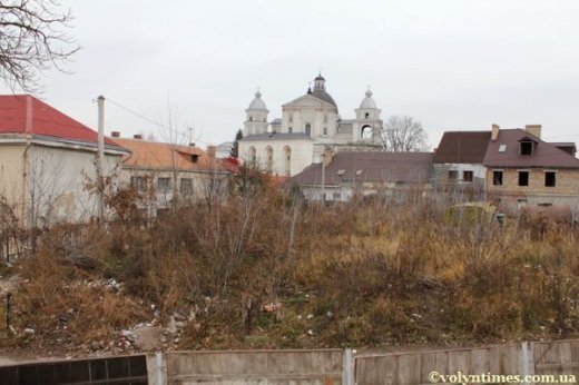 Хто ще скаже "заповідник"?? Або розруха починається з "Рабанівки"