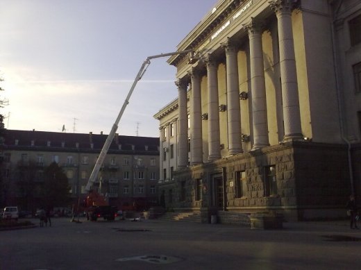 СНУ фарбують. ФОТО