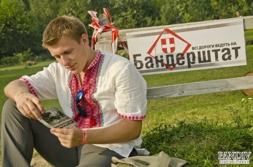 Павло Заєць: - «Я мріяв бути військовим, а натомість був 3 рази Дідом Морозом»