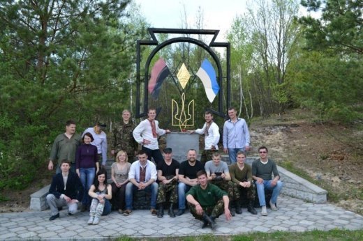 Волинські революціонери вшанували Героїв УПА. ФОТО