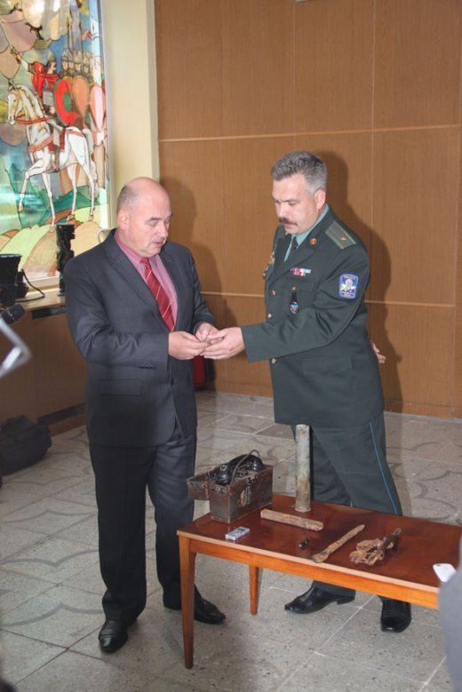 Археологи з Волині передали  військовому музею у Львові артефакти часів війни