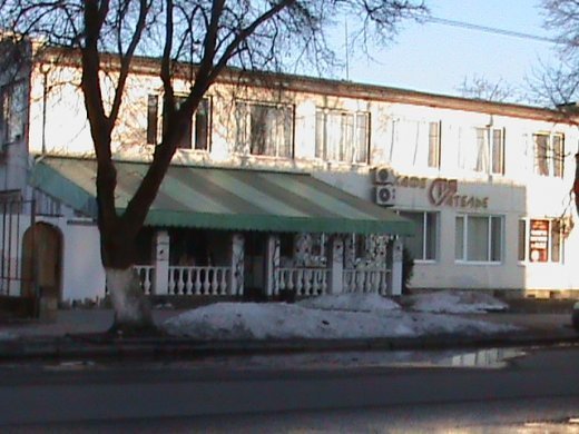 Притон свавілля у скверику,напроти ЛРДА ВО!