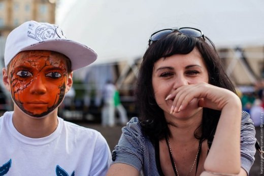 Київська фан-зона: це вам не прапори на мордах малювати!