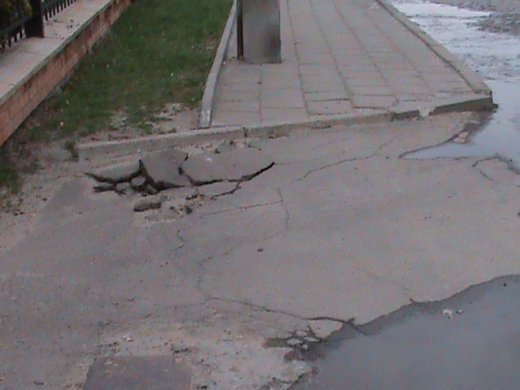 Екзклюзивна екскурсія «Королівством кривих дзеркал» древнього Лучеська!