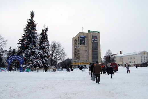 Центр Луцька готують до Нового року. ФОТО