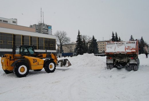 Центр Луцька готують до Нового року. ФОТО