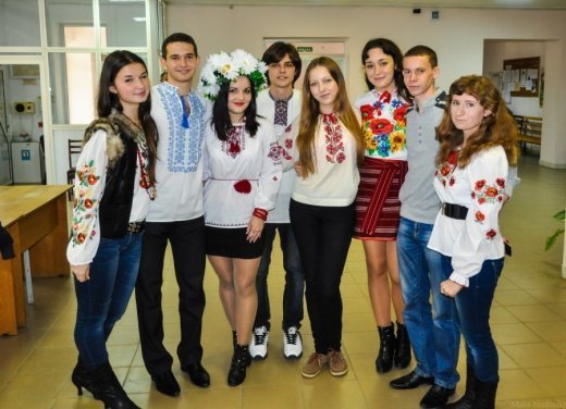 У ЛУЦЬКОМУ НТУ ВШАНОВУВАЛИ КОЗАЦЬКІ ТРАДИЦІЇ