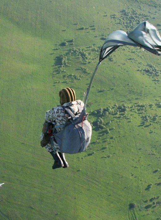 Стрибки з парашутом для наших десантників – звичайне явище, а не екзотика