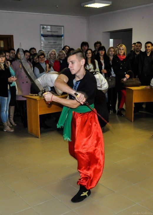 У ЛУЦЬКОМУ НТУ ВШАНОВУВАЛИ КОЗАЦЬКІ ТРАДИЦІЇ