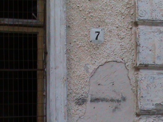 Екзклюзивна екскурсія «Королівством кривих дзеркал» древнього Лучеська!