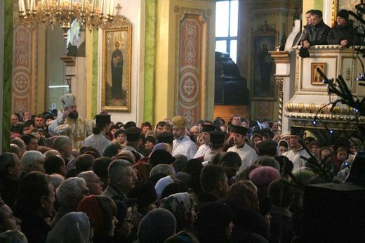 Різдво у луцькому Свято-Троїцькому соборі: море людей. Фото