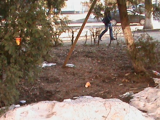 Притон свавілля у скверику,напроти ЛРДА ВО!