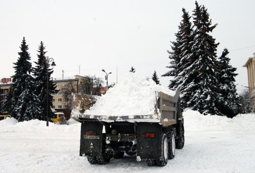 Центр Луцька готують до Нового року. ФОТО