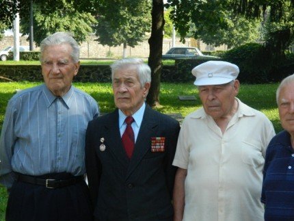 Партія регіонів вшанувала героїв. ФОТО
