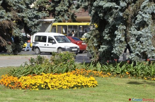 Фото осіннього додощового Луцька