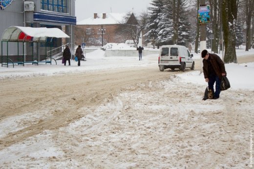 Нововолинськ і сніг - ХТО ТАК ПРИБИРАЄ???. Фото, відео