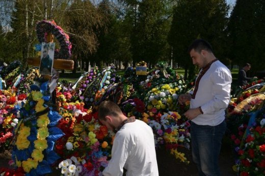 Волинські революціонери вшанували Героїв УПА. ФОТО
