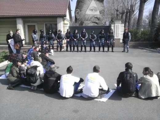 Конвульсії страху та відчаю злочинної влади перед народом!