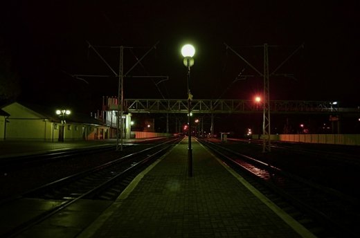 Луцький вокзал уночі. ФОТО