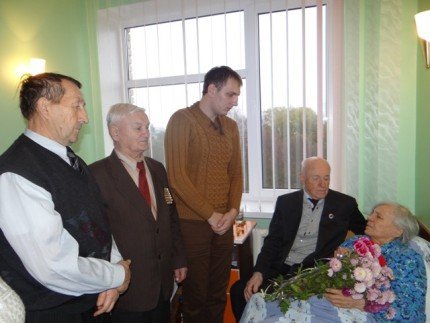 Вітання з 90-річчям від «Молодих регіонів»